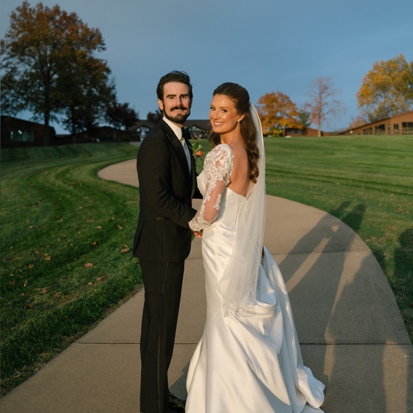 Meet your Posher, Anna - Picture 2 of 2